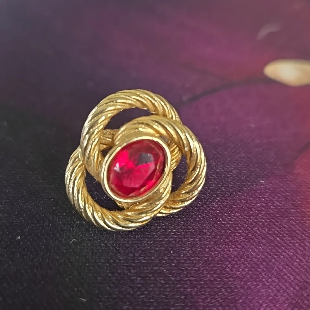 SWANK red gold